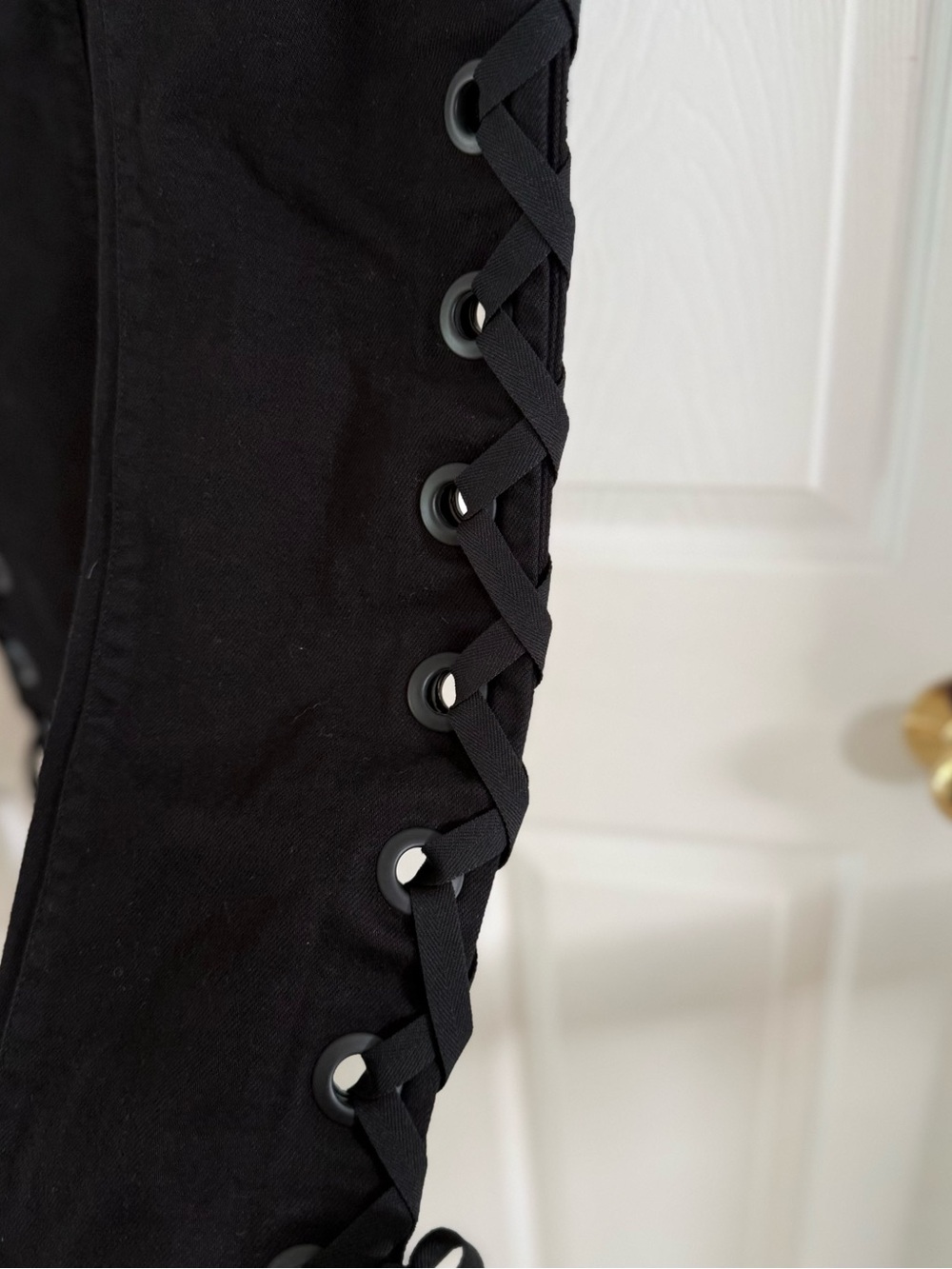 3x1 Black Lace-Up Leg Skinny Jeans 25 - Picture 4 of 9